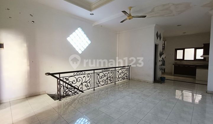 Affordable 2-Story House in City Center, Ready to Move In