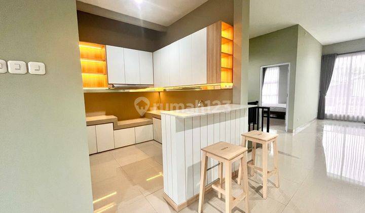 Rumah Bagus 2 Lantai Fully Furnished Siap Pakai 1