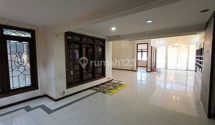 Rumah 2 Lantai Pusat Kota Cocok Untuk Cafe, Kantor