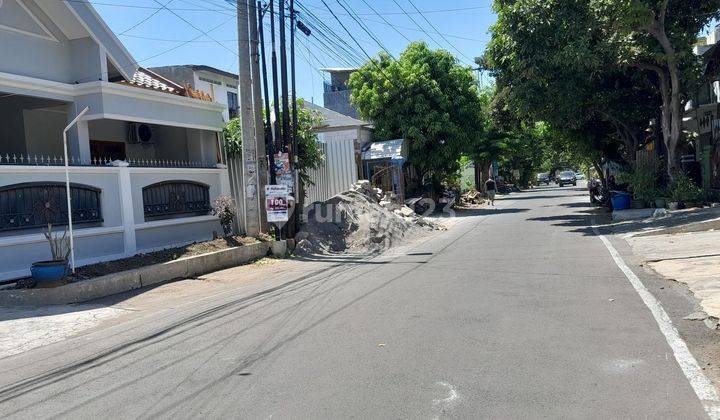 Rumah Pinggir Jalan Raya Dekat Perumahan Graha Padma 2