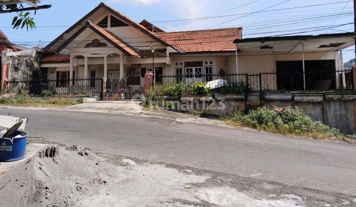 Rumah Jalan Raya Di Daerah Manyaran Semarang Barat 1