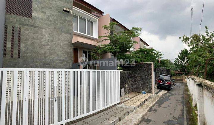 Rumah Cantik dan Asri di Ungaran dekat jalan raya 1