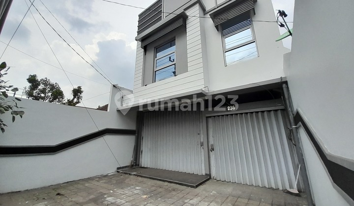 Ruko siap pakai Ungaran depan Rumah makan 4