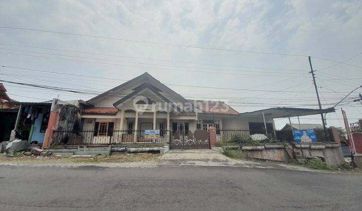 Rumah Jalan Raya Di Daerah Manyaran Semarang Barat 2