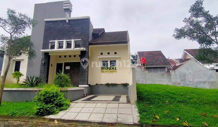 Rumah cantik di Graha Taman Bunga Bsb Semarang 1