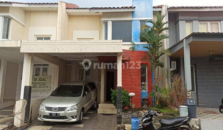 Rumah 2 lantai dekat kampus di di Grahawahid  1