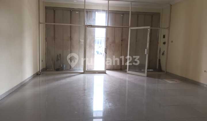 Ruko Strategis 3 Lantai Siap Pakai Di Jl Gajah Semarang 2