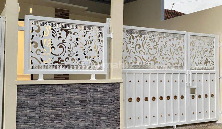 Rumah Cantik Semi Furnish Tengah Kota Semarang Timur 2