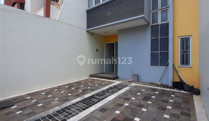 Rumah di Jl erlangga Baru 2