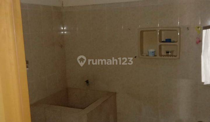 Rumah sewa dgn 3 kamar tidur,  lingkungan aman, nyaman. 4