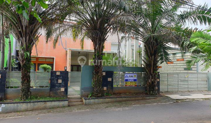 Rumah Mewah Dengan Kolam Renang di Semarang Atas 1