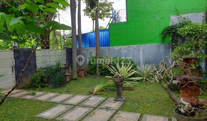 Rumah Mewah Dengan Kolam Renang di Semarang Atas 2