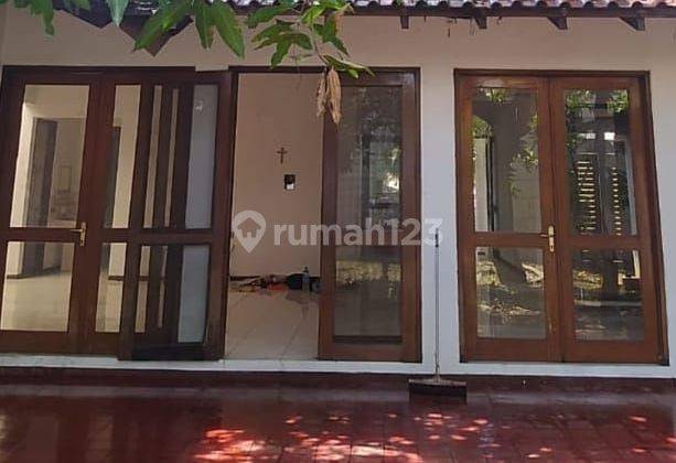 Rumah satu lantai di puri anjasmoro 2