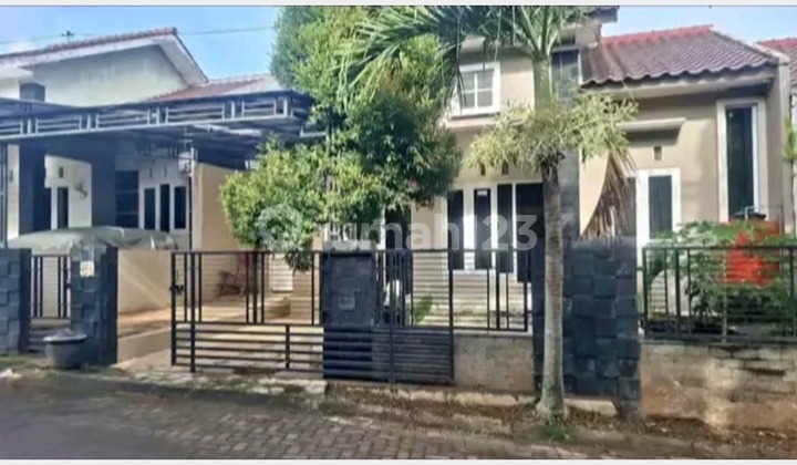 Rumah Cantik Lokasi Strategis di Tembalang