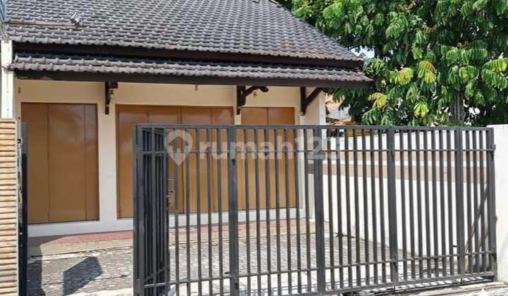 Strategic Shop House in Banyumanik 2