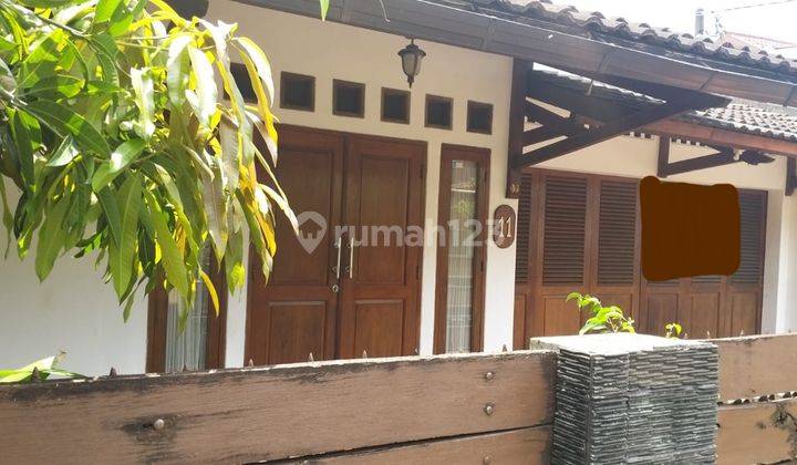 Rumah Dgn Halaman Luas di Komplex Pdk. Ranjii Ciputat Timur Dekat Pasar Bintaro Sek. 2 2