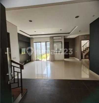 Rumah Mewah Lingkungan Asri di Greenwich BSD Tangerang  3
