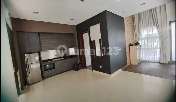 Rumah Mewah Lingkungan Asri di Greenwich BSD Tangerang  2