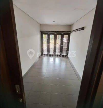 Rumah Mewah Lingkungan Asri di Greenwich BSD Tangerang  6