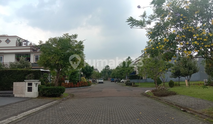 Rumah Mewah Lingkungan Asri di Greenwich BSD Tangerang  10