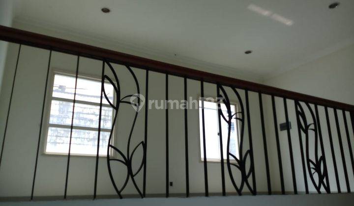 Rumah disewakan di Aquamarine Gading Serpong Bagus sekali edoagnt 8