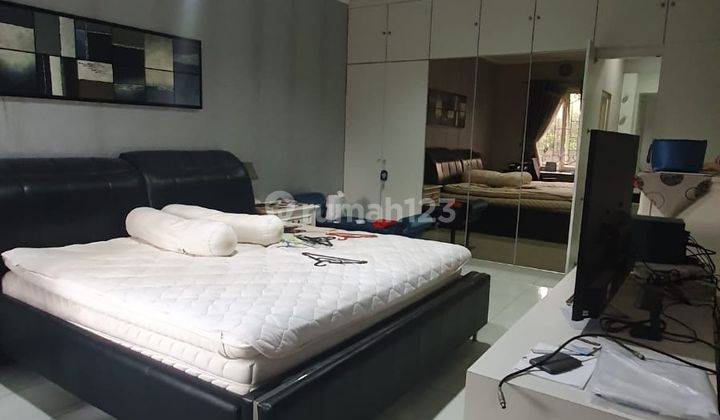Rumah di Jln Michelia 2 Lantai 6