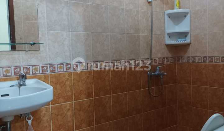 Rumah Hook di Sektor 7C - 2 Lantai 2