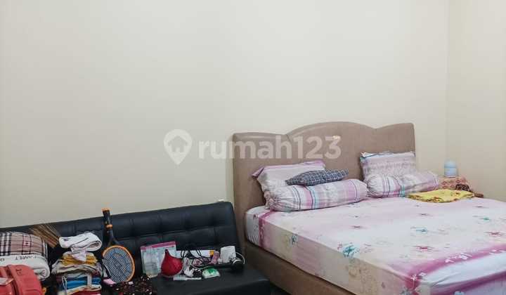 Rumah Hook di Sektor 7C - 2 Lantai 5