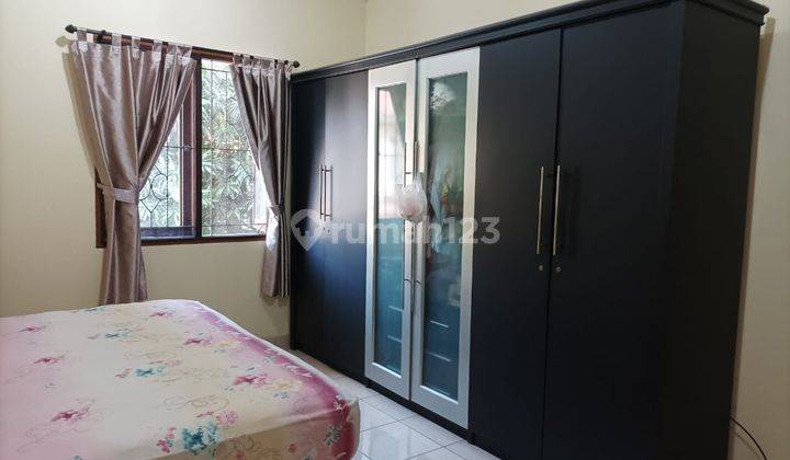 Rumah Hook di Sektor 7C - 2 Lantai 10