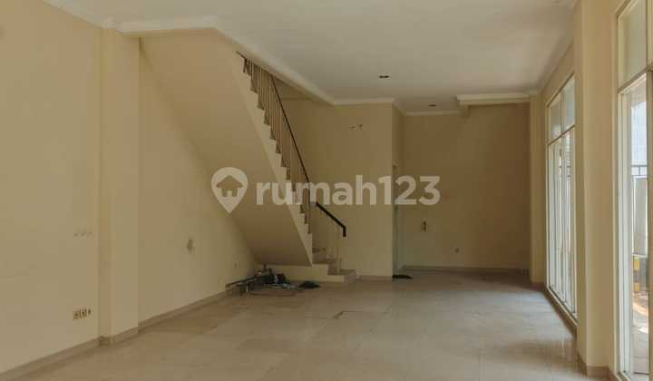 ..... Harga Termurah .... Turun Harga .... Dijual Ruko Siap Huni 3 Lantai di Hook Via Lelang Negara Secara Cash di Grand Galaxy City Blok Rgg 38, Galaxy, Bekasi