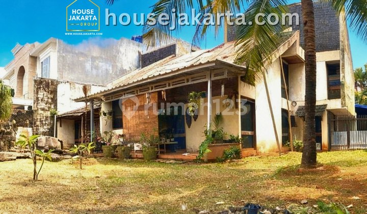 Old House for Sale, Quite Attractive Price, Kebayoran Baru Location 2