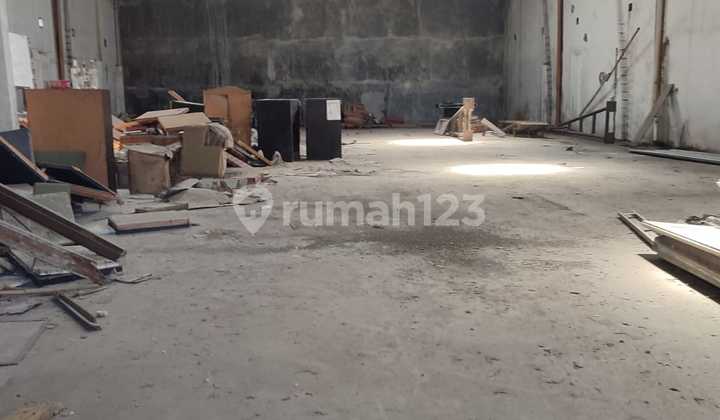 Warehouse in Gondomono Semarang 2
