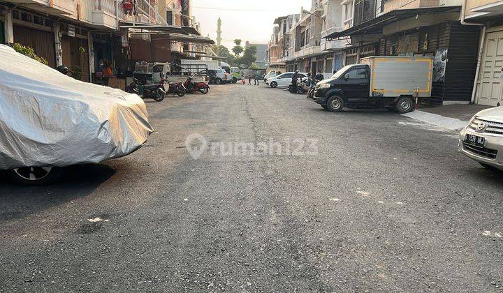 ruko fantasi 2.5 lantai  4x6 di taman palem bagus bisa nego  2