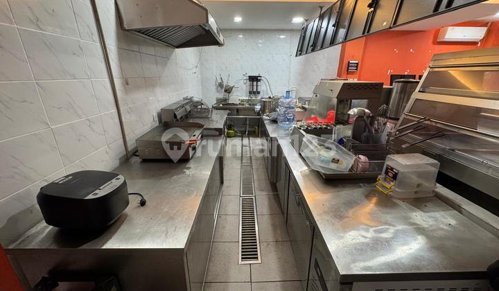 Glodok Ruko 5.5X18 4.5 Floors Strategic for Business. Good Condition, Negotiable. 2