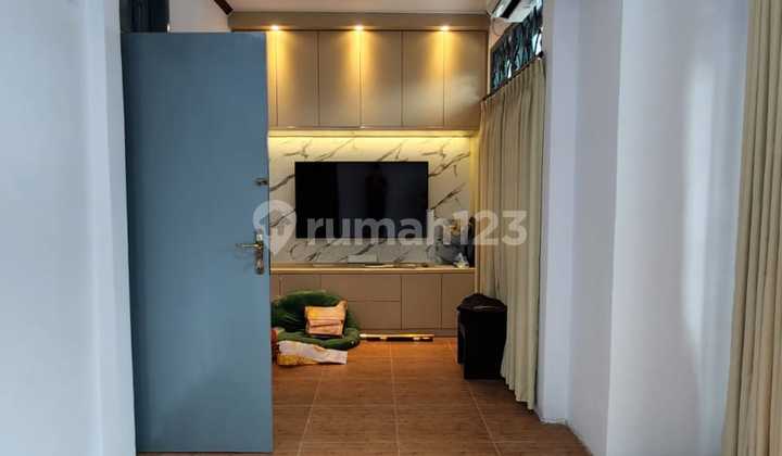Rumah 6x15 2lt Di Daanmogot ******** Kalideres Bagus Bisa Nego