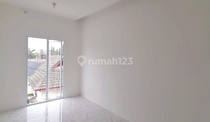 Available Rumah Minimalis Modern 2 Lantai di Pondok Ungu Permai 1