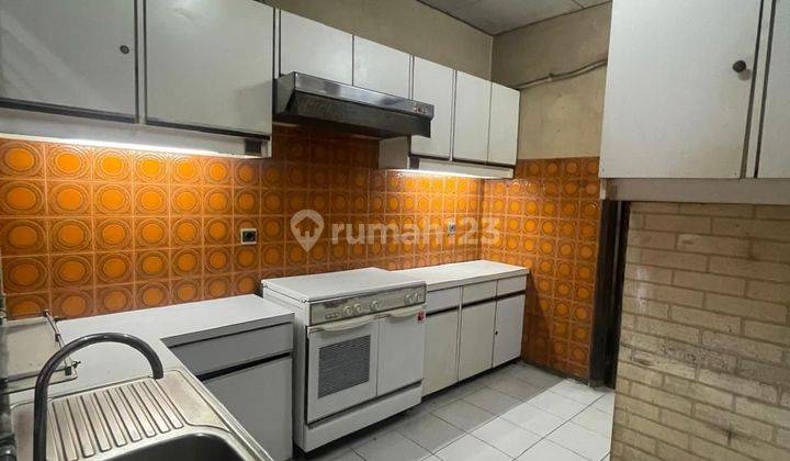 Rumah Mungil 2 Lantai Row Jalan Besar Di Pondok Indah 2