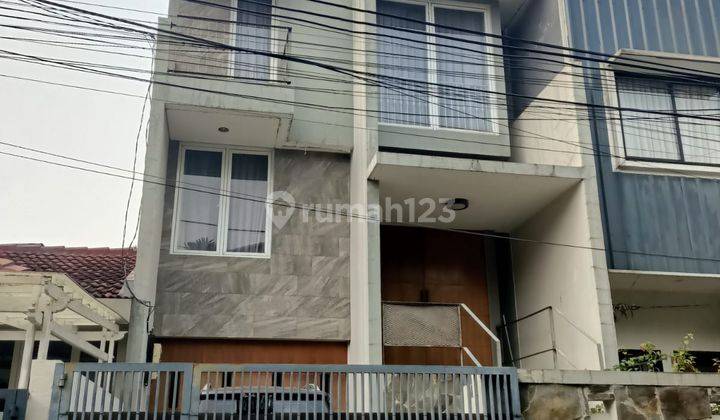 Rumah Murah 3 Lantai Di Pondok Indah Dekat Mal 1