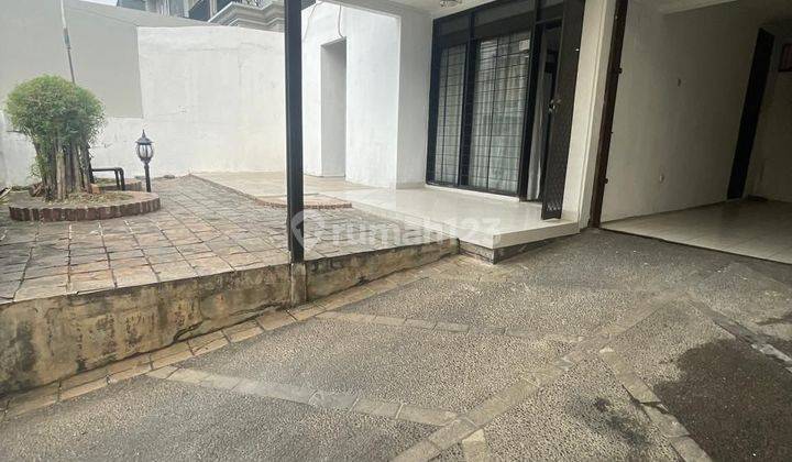 Rumah Mungil 2 Lantai Row Jalan Besar Di Pondok Indah 1