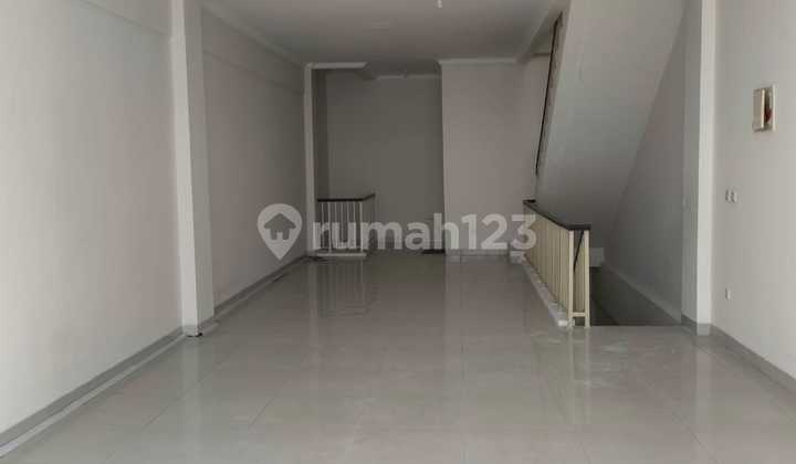 SEWA CEPAT Ruko Crown Green Lake City, Jakarta Barat SEWA CEPAT Ruko Crown Green Lake City, Jakarta Barat