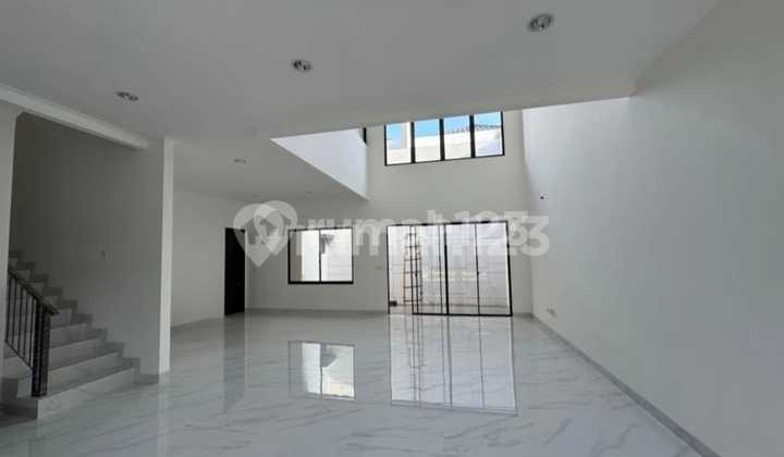 Murah Rumah 10x20 Brand New Villa Pasir Putih Pantai Indah Kapuk 2, Jakarta Utara