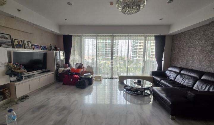 Apartment St Moritz Tower Ambassador 3 BR Mewah Furnished