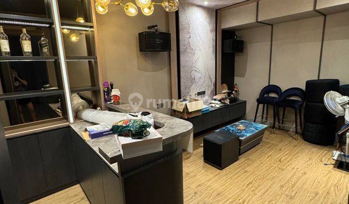 Rumah 2 Lantai Bagus Furnished di Green Lake City, Jakarta Barat 1