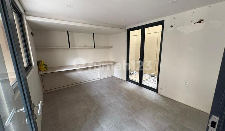 For Rent House in Tabebuya BSD Fully Furnished, 3 Floors, Move-In Ready 2