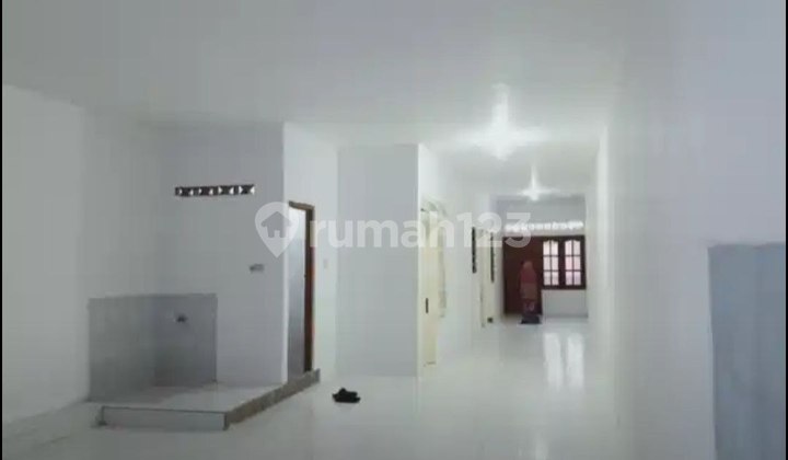 RUMAH SIAP HUNI SEMAMPIR TENGAH MEDOKAN SUKOLILO