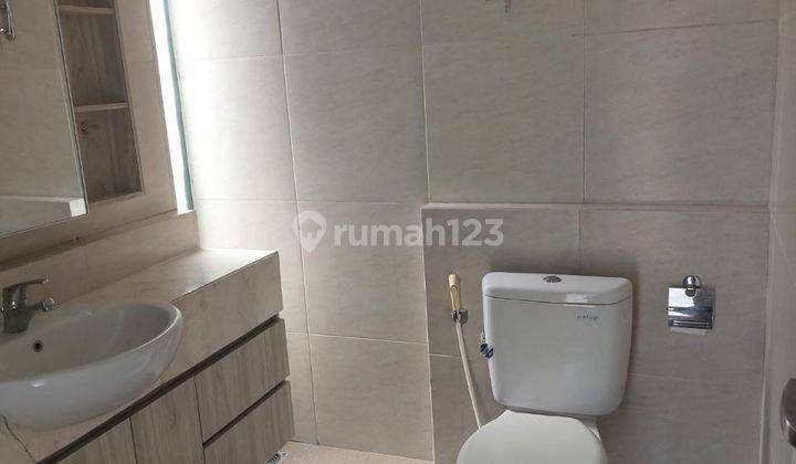 Rumah Astoria Park Babatan Pantai Semi Furnished 2