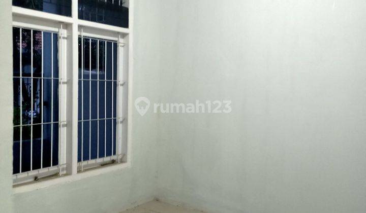 Rumah Kedung Anyar, Strategis Row Jalan 2 Mobil 16