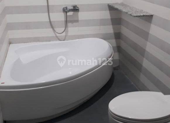Rumah Semi Furnish Strategis Jalan Jemursari 11