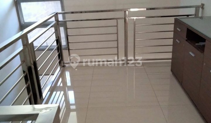 Rumah East Coast Park Pakuwon City FULL FURNISH 2