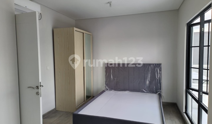 Ready to Occupy + Furnished**Mansion Nine House for Rent, Lakarsantri West Surabaya*lot size 72 m² (6x12)building area 84 m² (2 Floors) South Facingpdam, 1200 Pln2-Car Carport Already Renovated Furnished 2